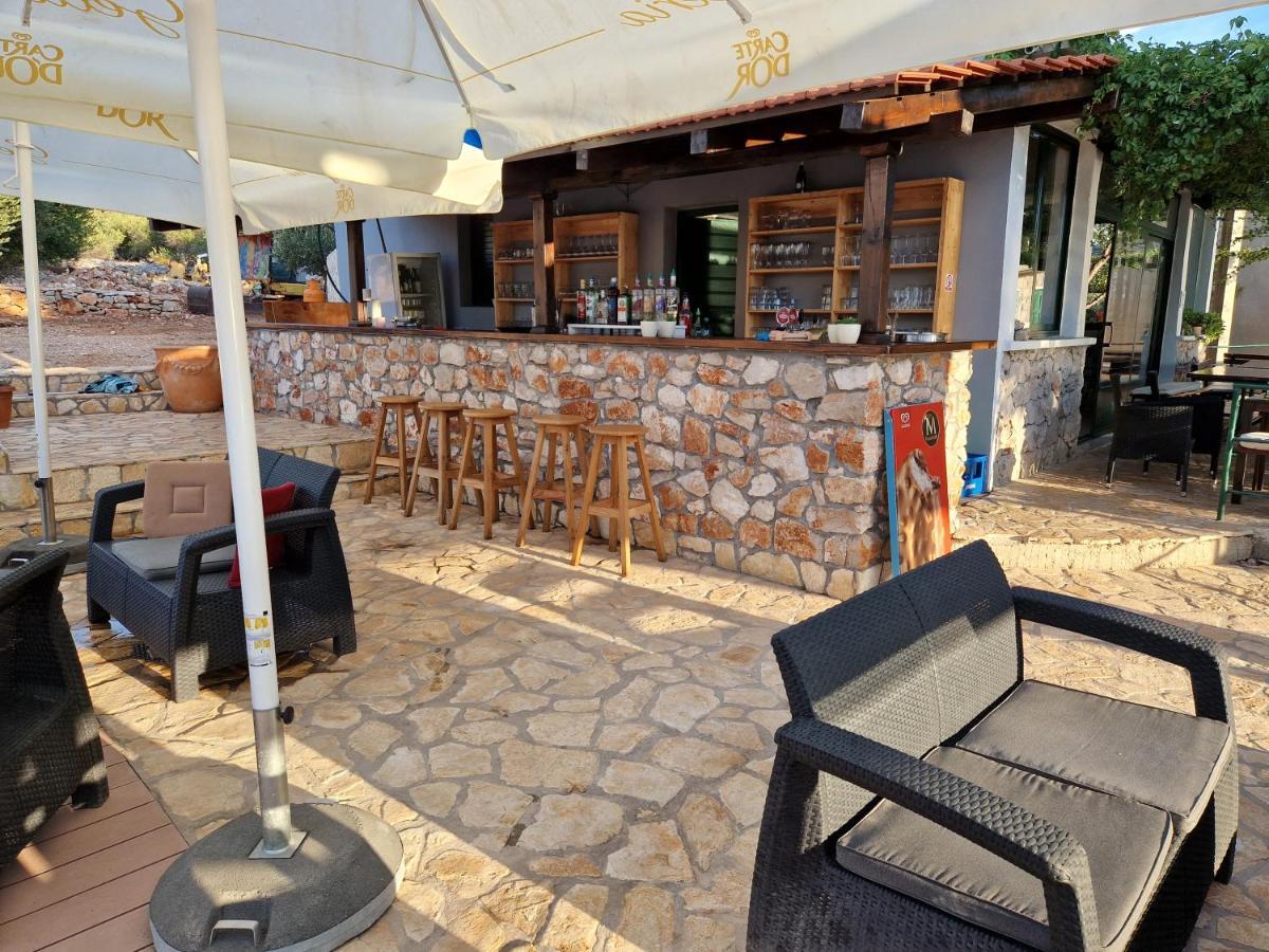 Beach House Danica - Resort & Tavern Bain, Free Transport, Pool, Island Of Zut - Kornati Pristanisce Экстерьер фото