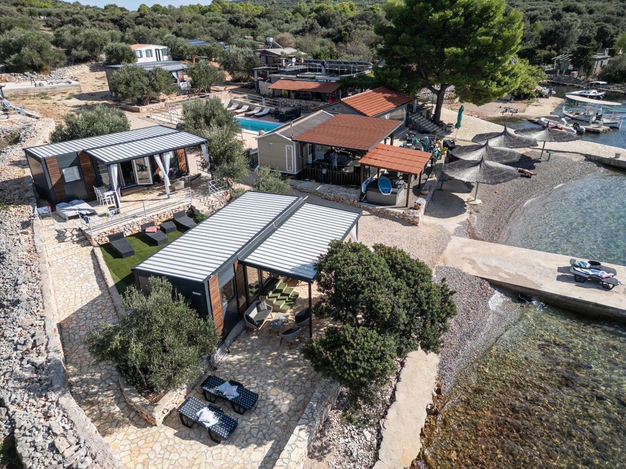 Beach House Danica - Resort & Tavern Bain, Free Transport, Pool, Island Of Zut - Kornati Pristanisce Экстерьер фото